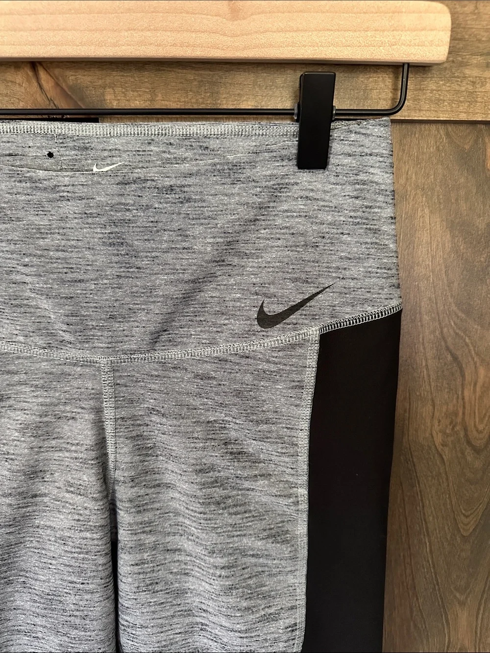 NWOT Nike Women’s Cropped Dri-Fit Legging